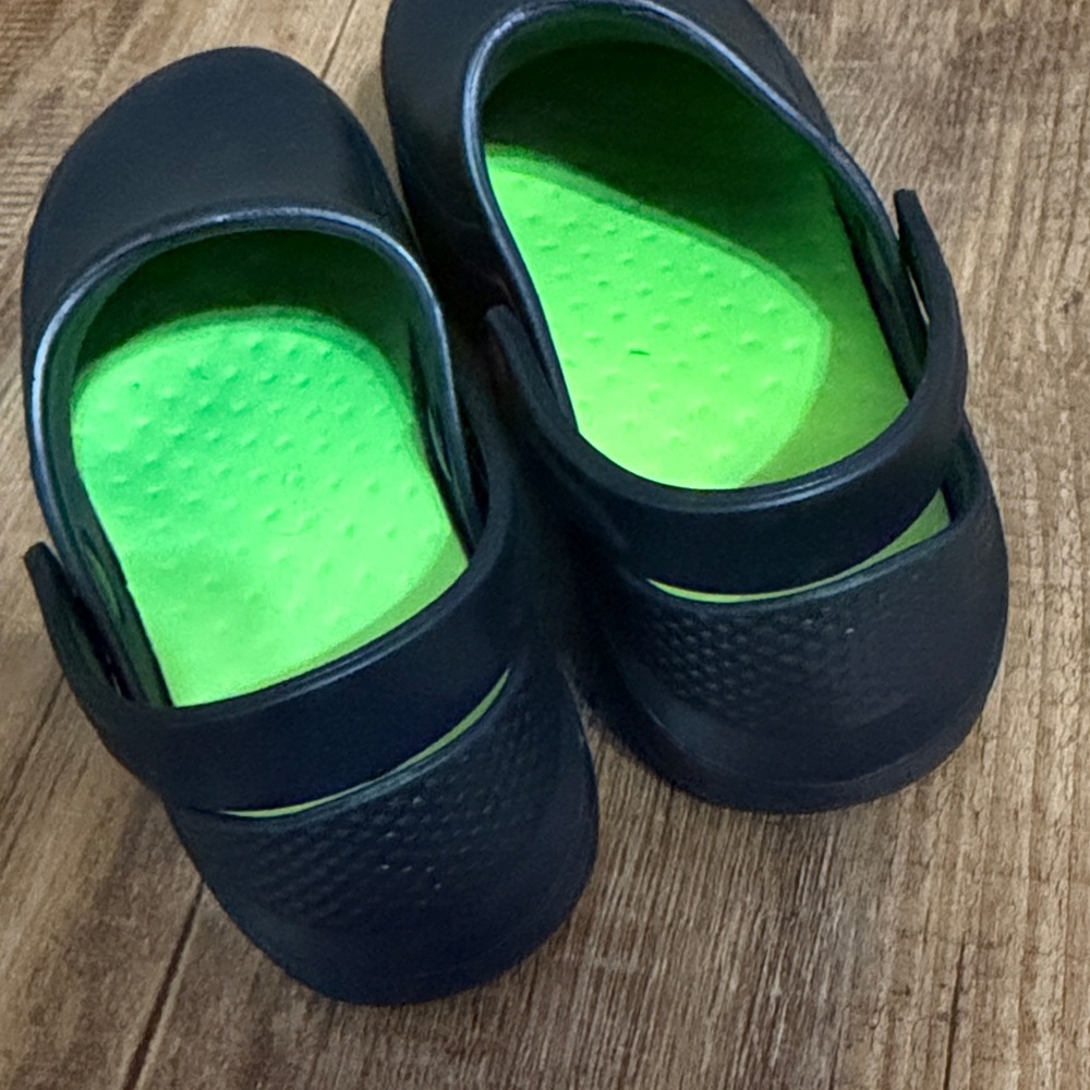Deedlite black lightweight, slip resistant waterproof clogs work shoes size 7 - Picture 3 of 8